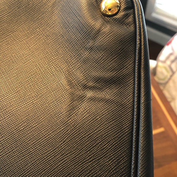 Prada Black Saffiano Lux Executive Tote Bag - Picture 4 of 8